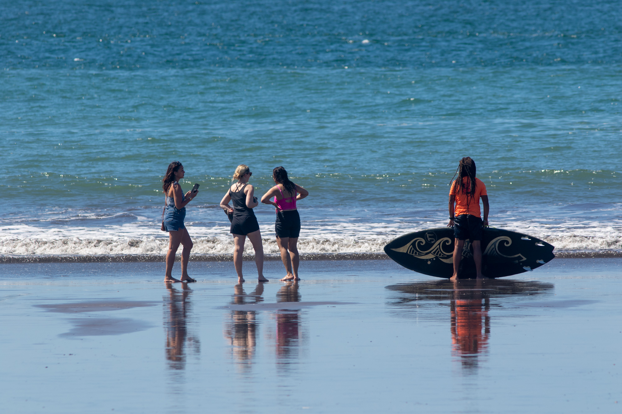 Clases de surf para principiantes  in Jaco Beach