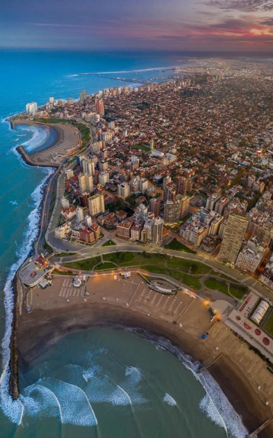 Surfing at Iquique (Cavancha / Huayquique), Tarapacá, Chile